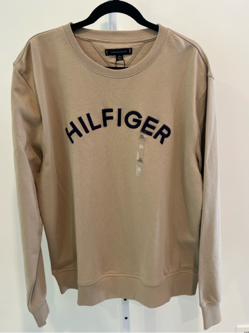 NWT Tommy Hilfiger Tan and Navy Name Logo Crew Neck Sweatshirt Mens Sz XL